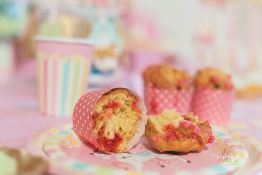 Les cupcakes, ces petits gâteaux moelleux surmontés d'un glaçage crémeux